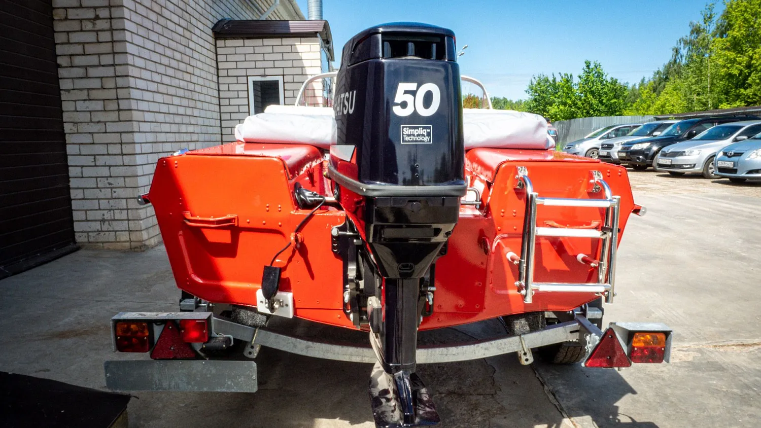 (2021) Обь 3 Ветровое стекло Элит с боковиной Классик, тент Ходовой, покраска в красный цвет