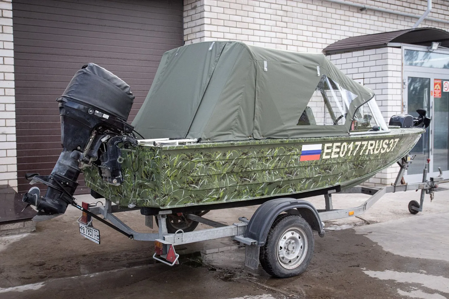 (2019) Южанка 2 Ветровое стекло Комфорт с боковиной Классик, тент Ходовой