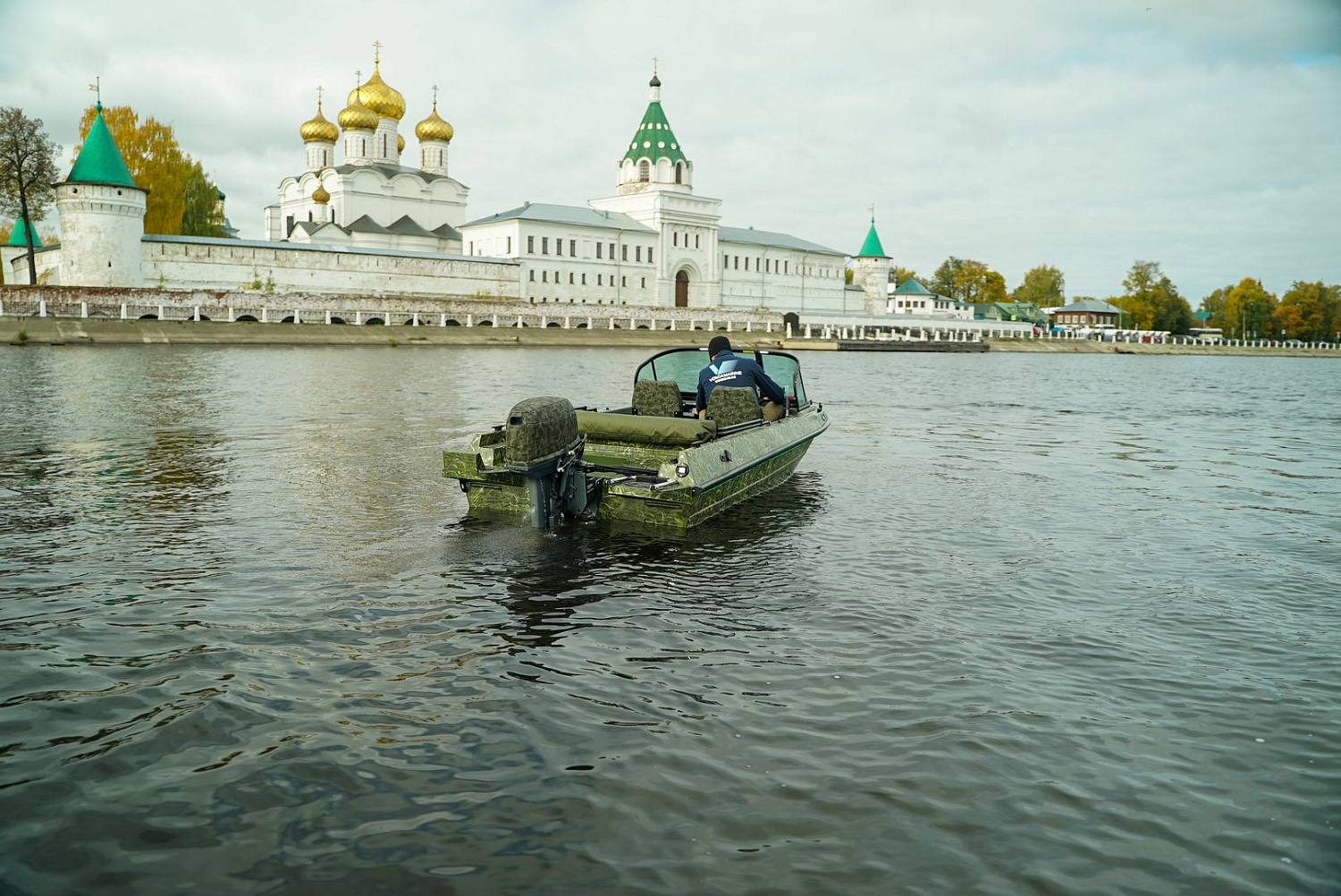 (2021) Крым Ветровое стекло Элит, тент Ходовой