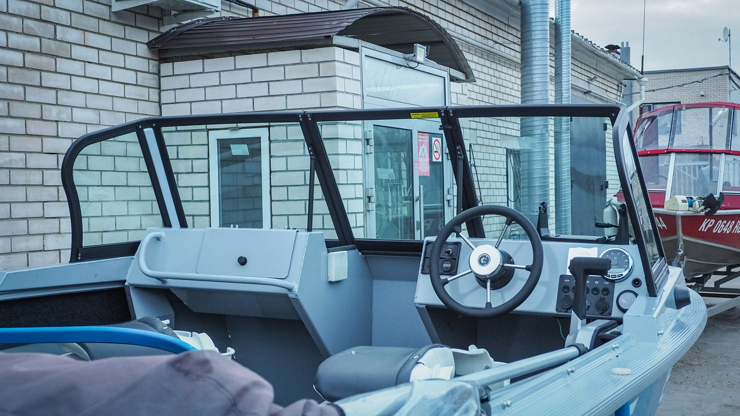 (2023) Неман 450 DC Ветровое стекло Auto