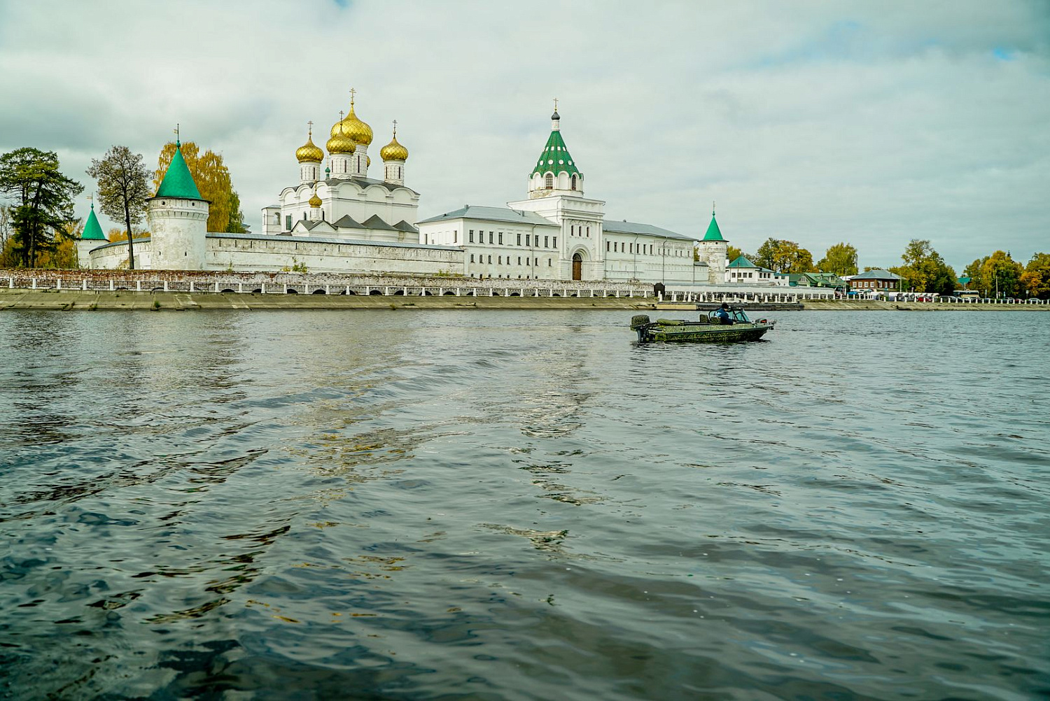 (2021) Крым Ветровое стекло Элит, тент Ходовой