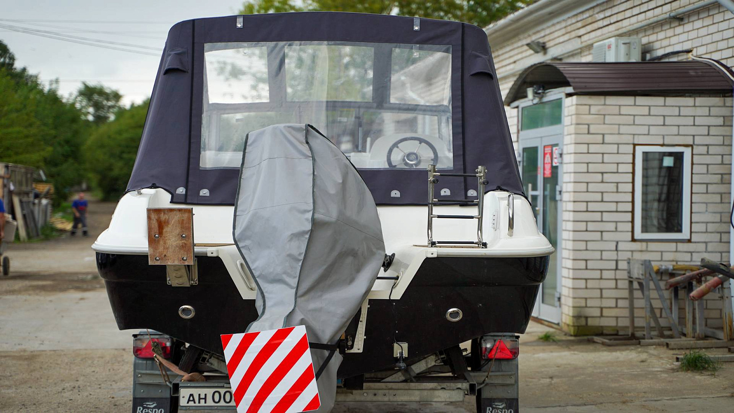 (2021) Феникс 560  Ветровое стекло Auto, Ходовой тент 